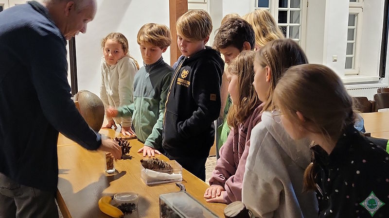 Dr. Bernd Tenbergen, Leiter des Naturkundemuseums sowie des Naturkundearchives Münster war zu Gast bei den Heimatfröschen. Foto:&nbsp; Doris Matuszewski